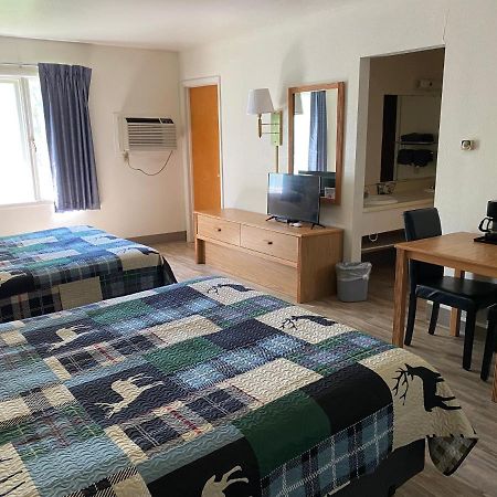 Deer Lodge Motel ซันแดนซ์ ภายนอก รูปภาพ