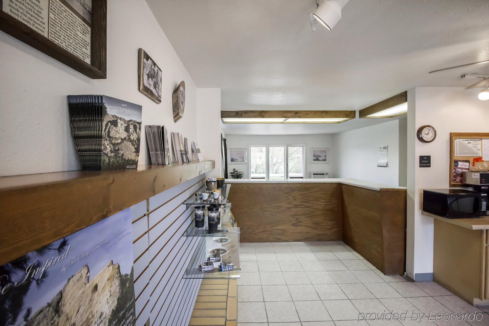 Deer Lodge Motel ซันแดนซ์ ภายนอก รูปภาพ
