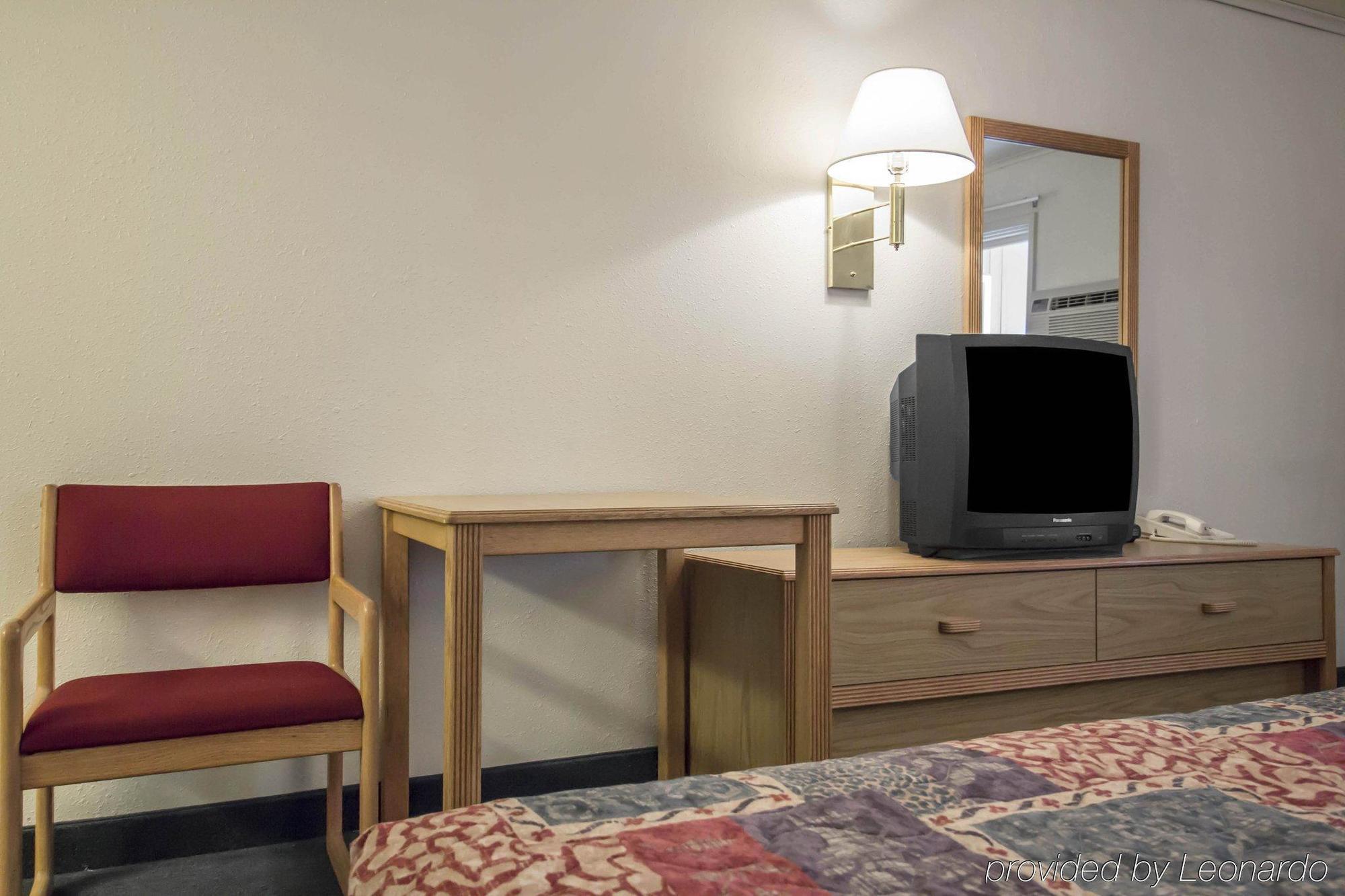 Deer Lodge Motel ซันแดนซ์ ภายนอก รูปภาพ
