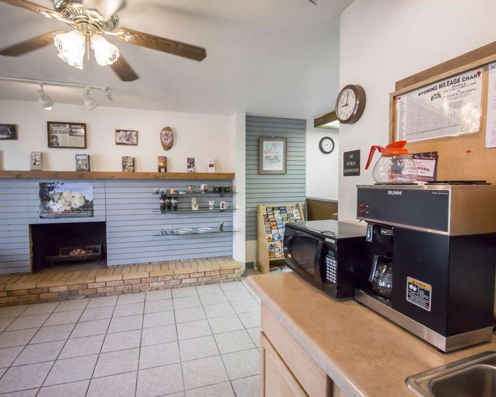 Deer Lodge Motel ซันแดนซ์ ภายใน รูปภาพ