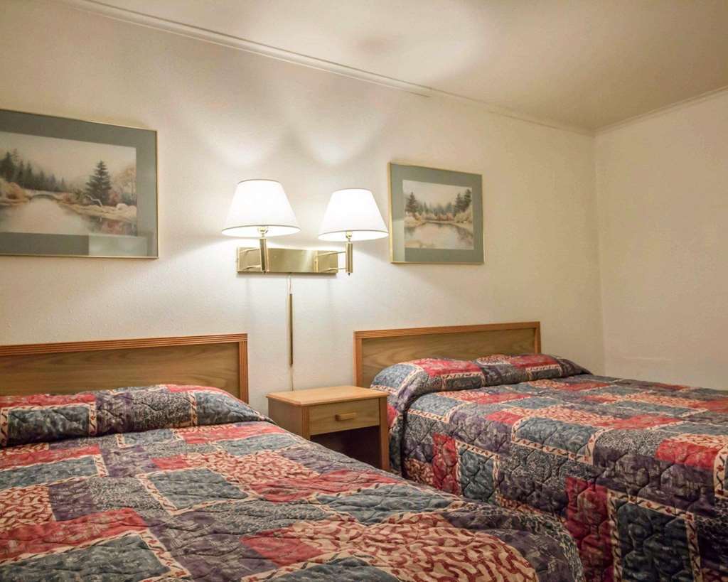 Deer Lodge Motel ซันแดนซ์ ห้อง รูปภาพ