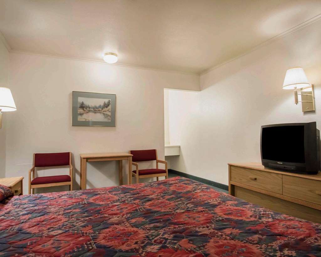 Deer Lodge Motel ซันแดนซ์ ห้อง รูปภาพ